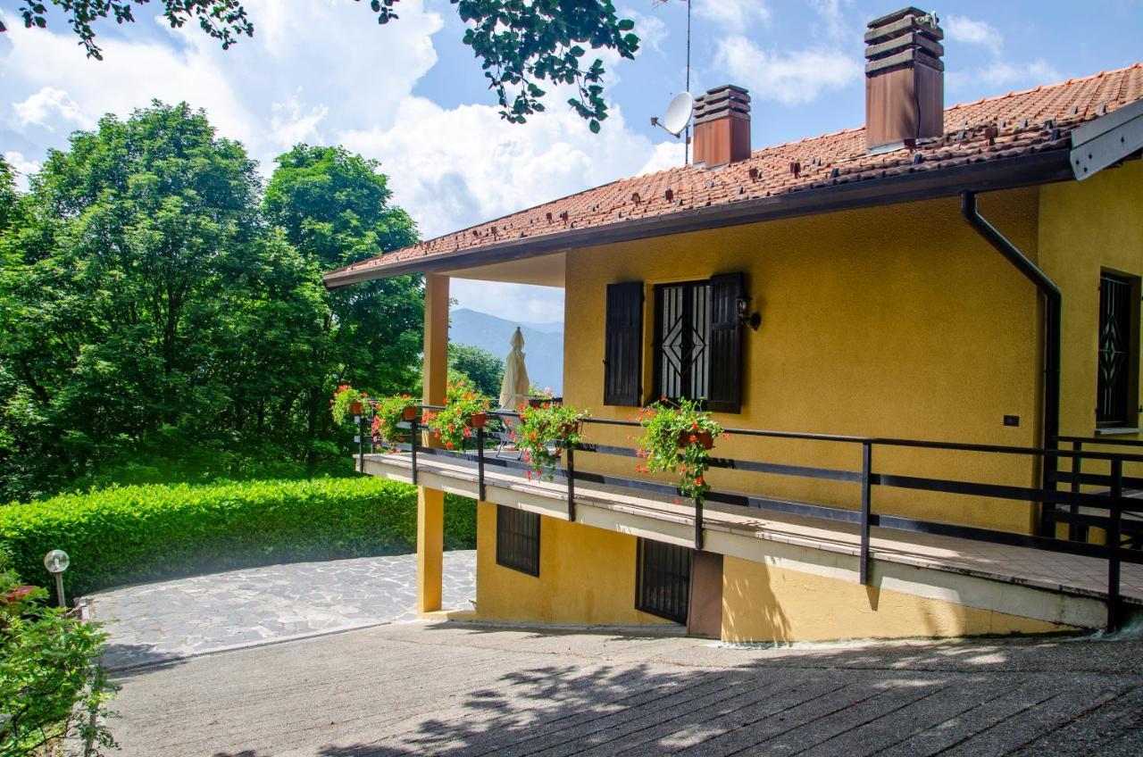 Вилла Family Gb - Dimora Fiorita Армено Экстерьер фото